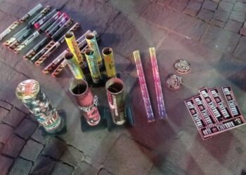 Evitan un banderazo del Colo Colo en el Obelisco y secuestran pirotecnia