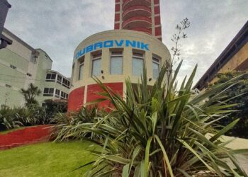 AHORA| Al menos una víctima fatal tras el derrumbe en Villa Gesell