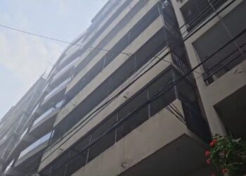 AHORA | Se incendia un edificio en Balvanera y asisten a cinco mujeres por inhalación de humo