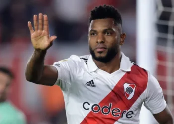 AHORA| Terrible denuncia: Acusan al delantero de River Miguel Borja de golpear a sus dos hijos