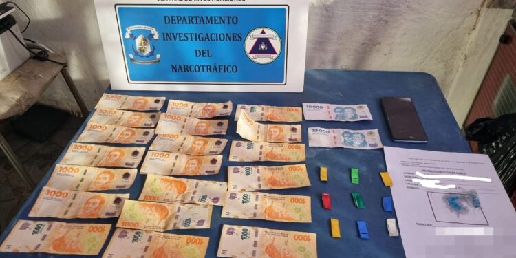 Secuestran drogas y municiones en la zona oeste del Gran Buenos Aires