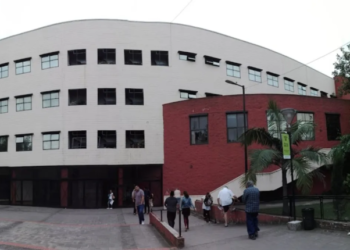 Quilmes: investigan la muerte de un sereno hallado dentro del estacionamiento de la municipalidad