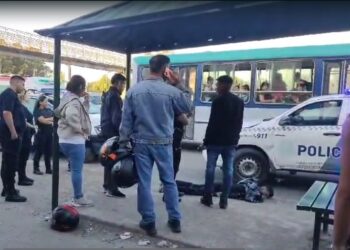 AHORA| Asalto y muerte frente a la facultad de Lomas de Zamora