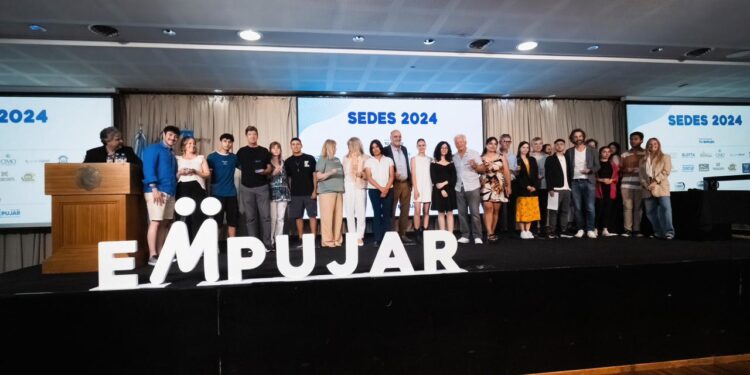 Empleo formal: 530 jóvenes consiguieron su primer trabajo en 2024 y lo celebraron junto a fundación Empujar