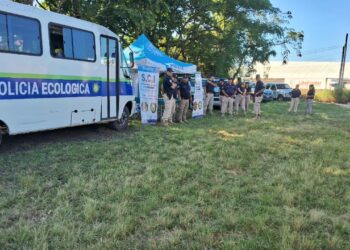 Hallan residuos peligrosos en un camino rural de Exaltación de la Cruz