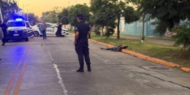 Caos y disparos en Avellaneda: Policías mataron a una delincuente y dejaron a otro al borde de la muerte