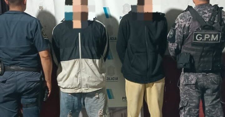 Detienen a dos hombres armandos que simulaban ser repartidores de una aplicación en Quilmes
