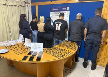 Golpe al narcotrafico en Quilmes: Cinco personas fueron detenidas.