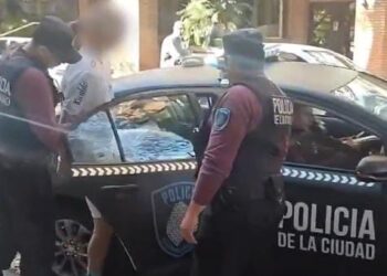 La Policía lo atrapó tras una persecución: Había atacado dos comercios en Las Cañitas en menos de una semana