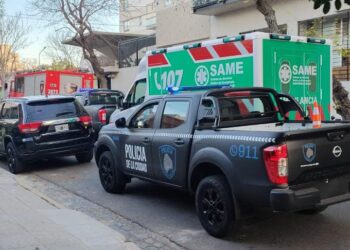 Drama en Colegiales: Se atrincheró en un ascensor tras huir de la Policía