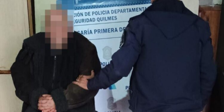 Femicidio en Quilmes: una mujer fue asesinada a mazazos por su pareja tras una discusión