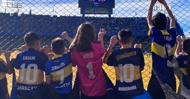 “Boca, mi buen amigo”: Llega a La Boca la muestra fotográfica que recorrió Europa y rinde homenaje a la pasión xeneize