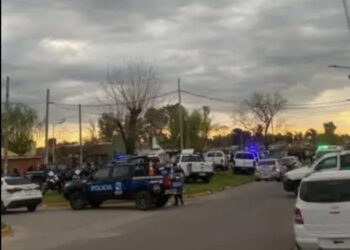 AHORA | Tiroteo en José C. Paz: un atrincherado y un policía herido