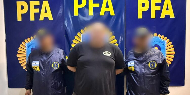 Detienen a un peligroso delincuente que había robado millones en una estación de servicio de Entre Ríos
