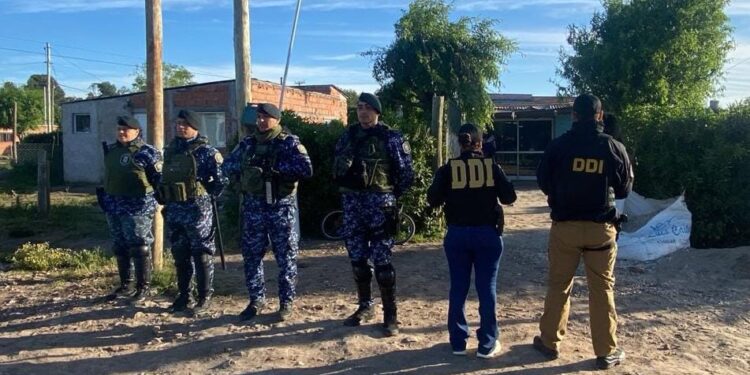 Dos detenidos por un violento robo millonario a una panadería en Miramar