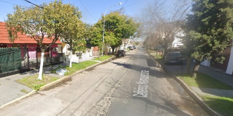 Un joven fue asesinado en Lanús y buscan a su novia de 16 años que se fugó tras el crimen