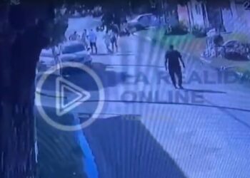 Un hombre mató y cuando se fue a entregar, la policía no lo quiso detener. 