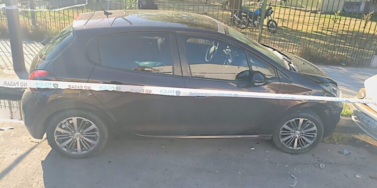 Tras persecución en Soldati, Policía de la Ciudad detuvo a cuatro hombres que circulaban en un auto con pedido de secuestro por robo