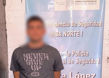 Violento asalto en Vicente López: golpeó a una mujer al salir de su casa y fue detenido