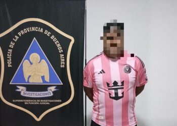 Detienen a “Chelo” Torres, cantante del Grupo Green, por abuso sexual