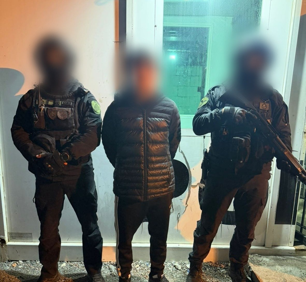 La Policía de la Ciudad detuvo en la villa 1-11-14 a un prófugo con pedidos de captura
